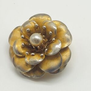 Vintage CORO Gold Tone Pearl Floral Flower Brooch Statement Retro Old Pin 1.25in